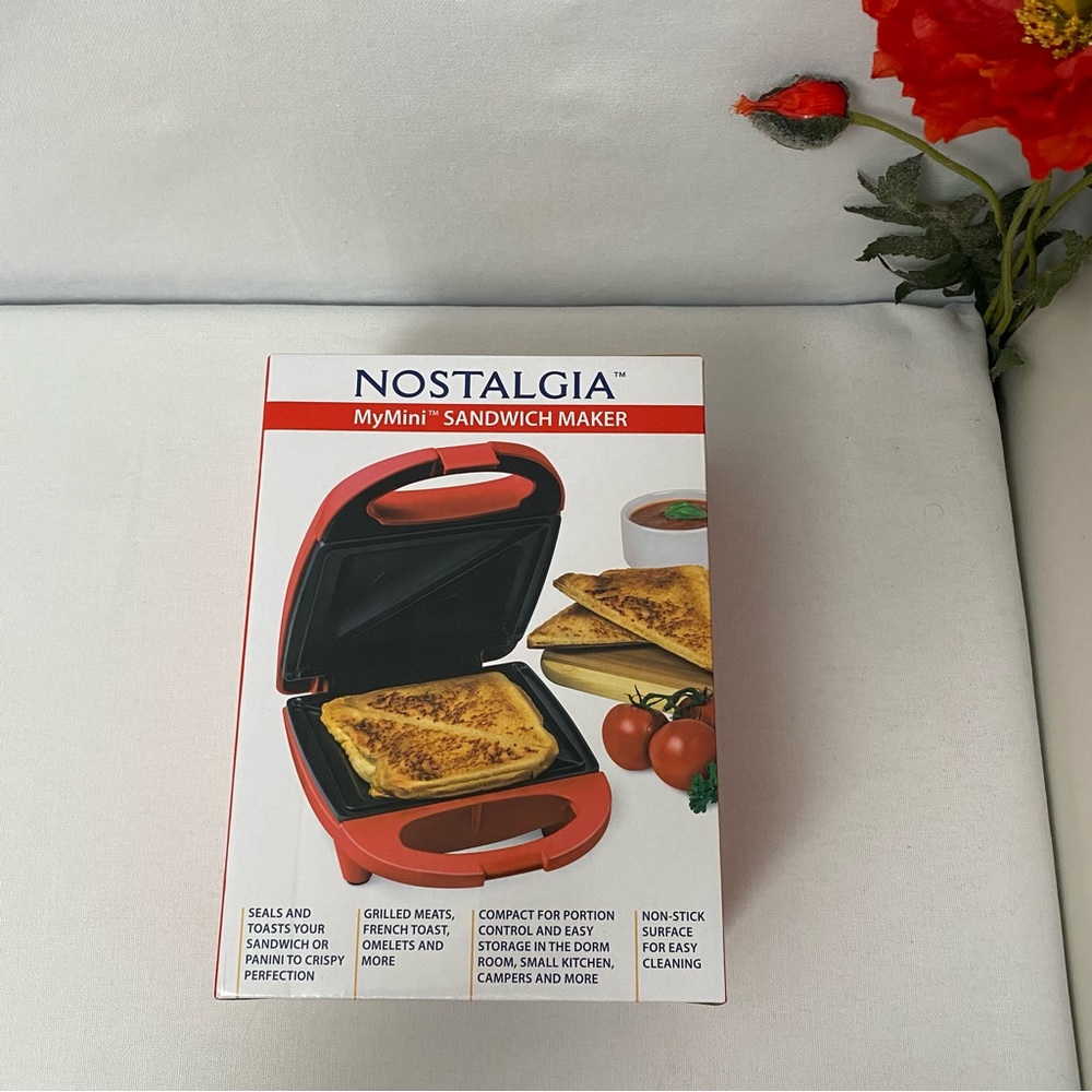 Nostalgia My Mini Sandwich Maker, NWT